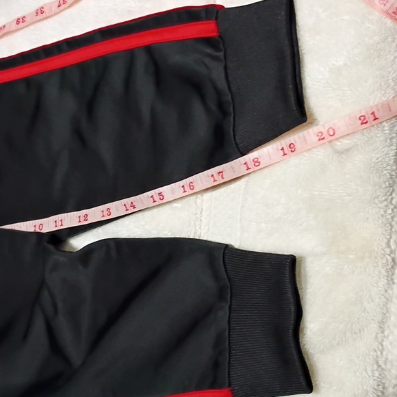 Adidas Black and Red Athletic Set Kids Size 7 - Picture 7 of 8